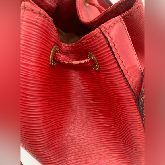 VGUC Louis Vuitton Authentic Epi Noe Red Leather Drawstring Bucket Shoulder Bag - Picture 11 of 17